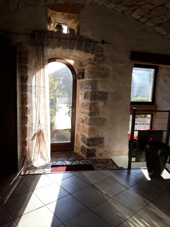 Villa Le Paillier D'Etienne. La Cresse Exterior foto